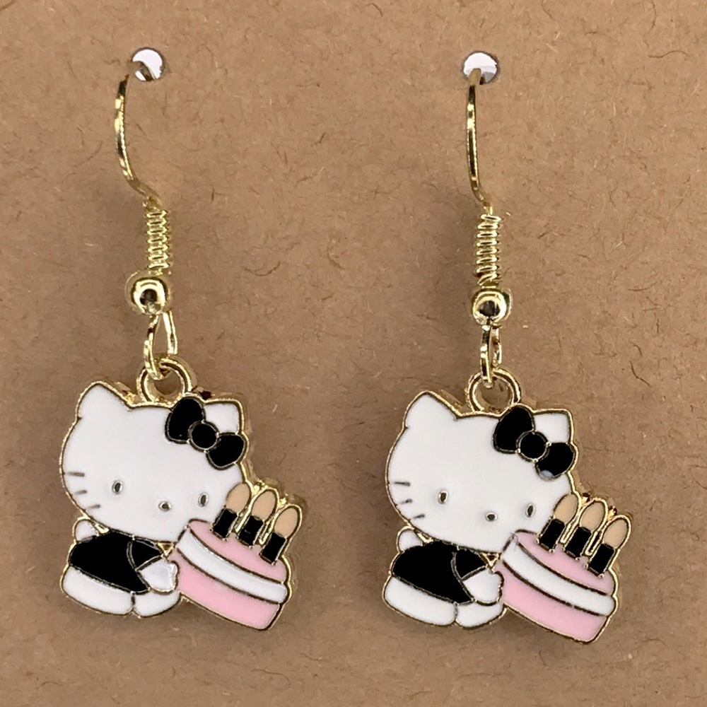 18k Gold Platted Hook Cute Hello Kitty Dangle Earrings Fashion Jewelry - Picture 3 of 3